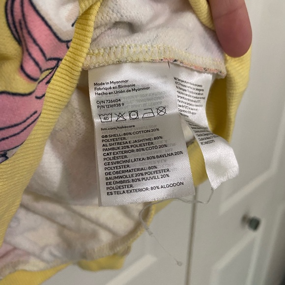 H&M Girls Juniors Unicorn Print Yellow Long Sleeve Sweatshirt - Picture 5 of 5